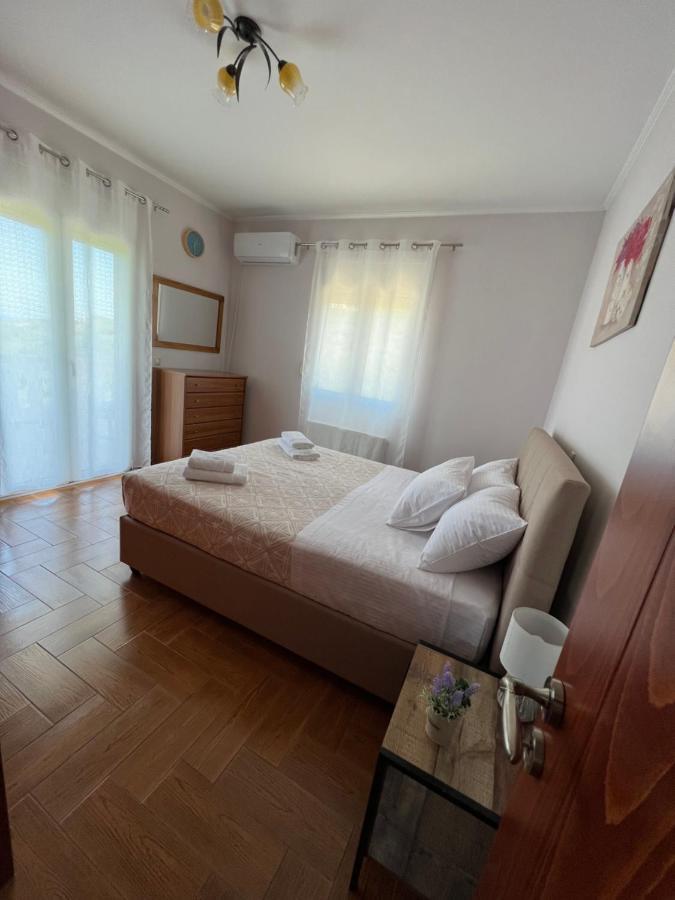 Eugene Apartment Chrissi Akti Chania Exterior foto