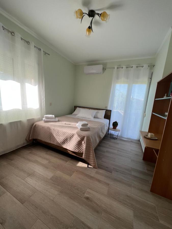 Eugene Apartment Chrissi Akti Chania Exterior foto